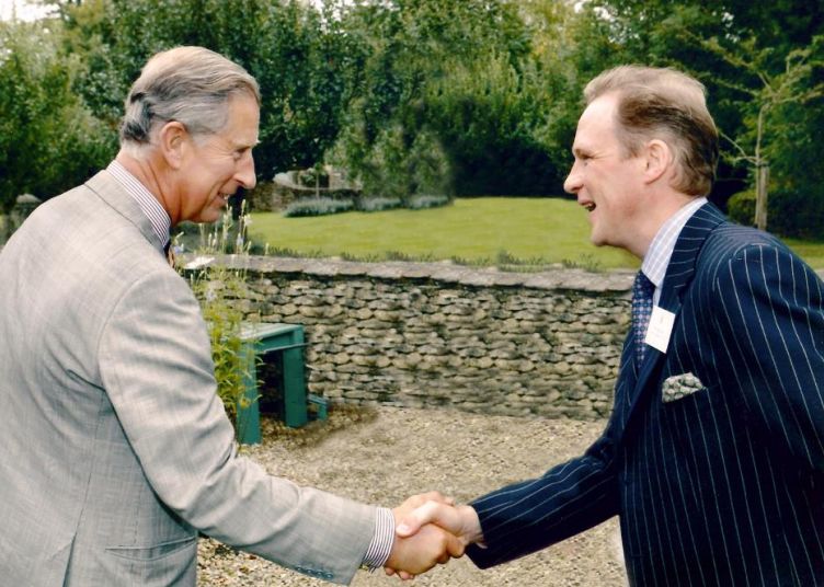 特讯英国礼仪学校来啦联袂幽兰国际举办公益沙龙