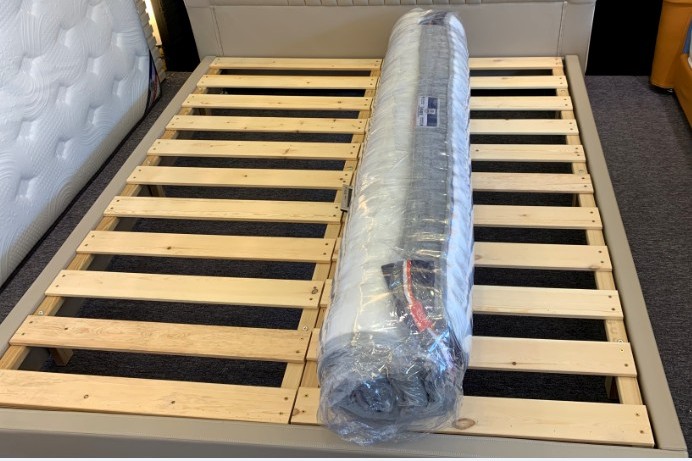 真空压缩卷包床垫