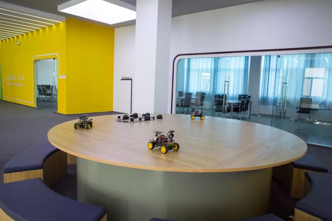 超燃莲华学园人工智能实验室大揭秘