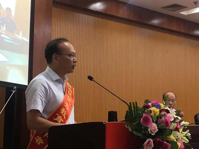 "广西教学名师"特级教师"名单公布!有您的老师吗?_南宁