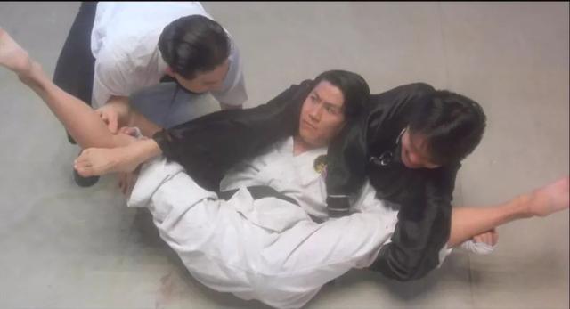 1994年这部电影虽票房屈居第8却诞生了许多表情包至今流行