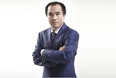 说起松霖科技就不得不提起它的品牌创始人——周华松,他学医5年,1990