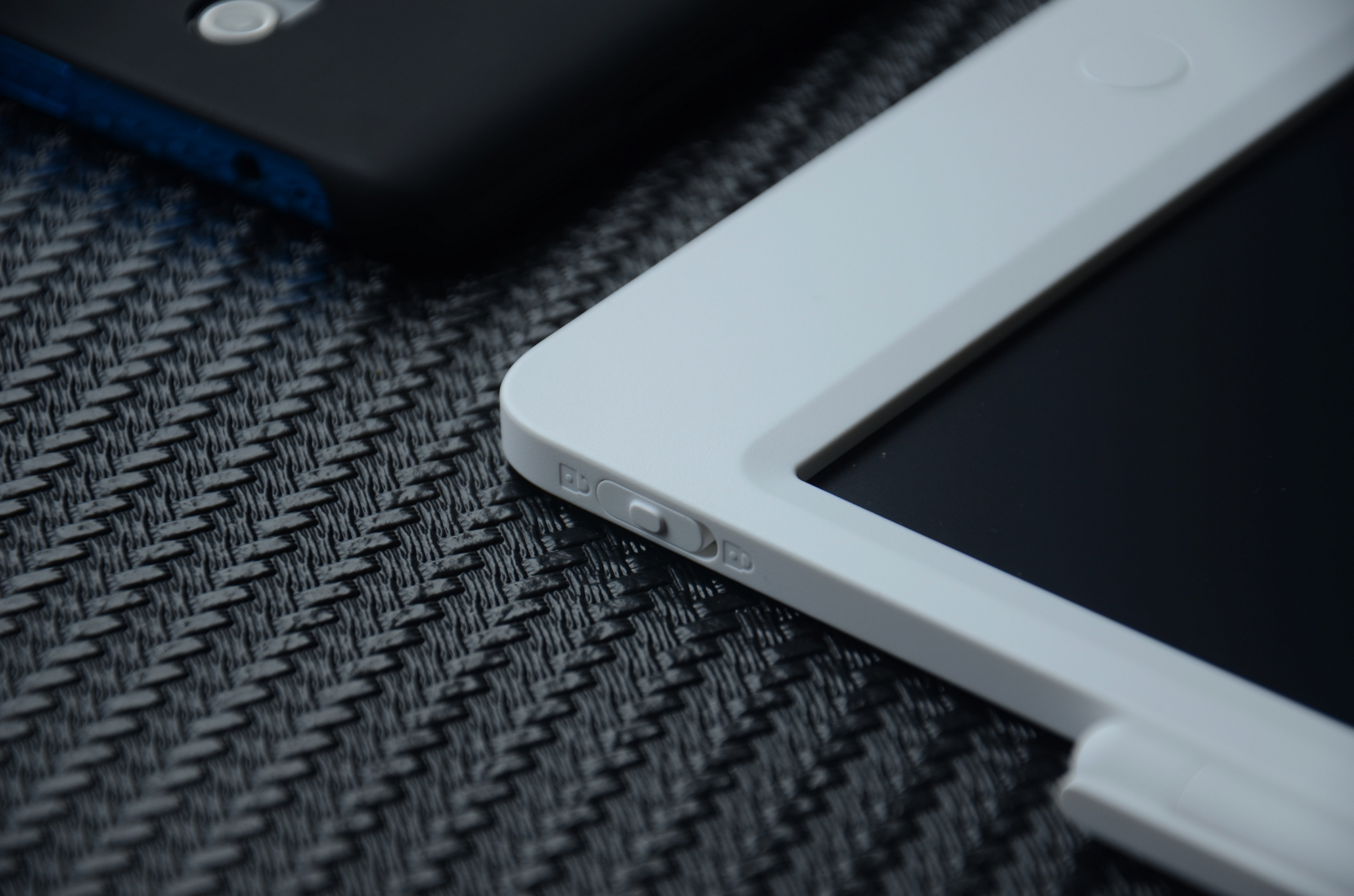 原创小米新品评测:10英寸液晶屏,续航可达365天