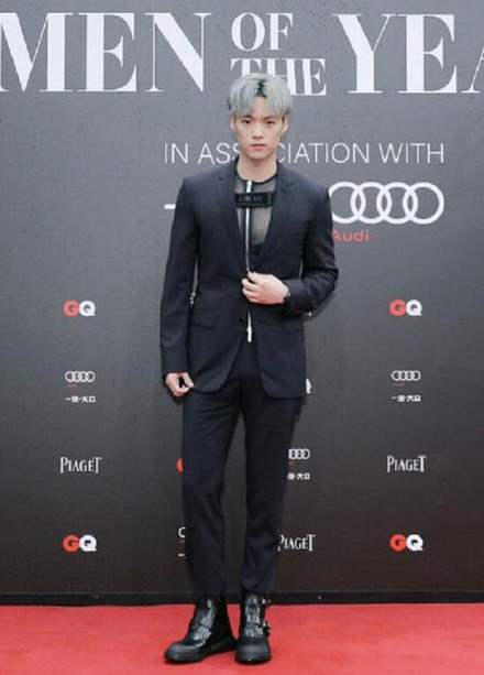 金晨现任董又霖与前任邓伦同台相遇为避免尴尬前者连采访都省了