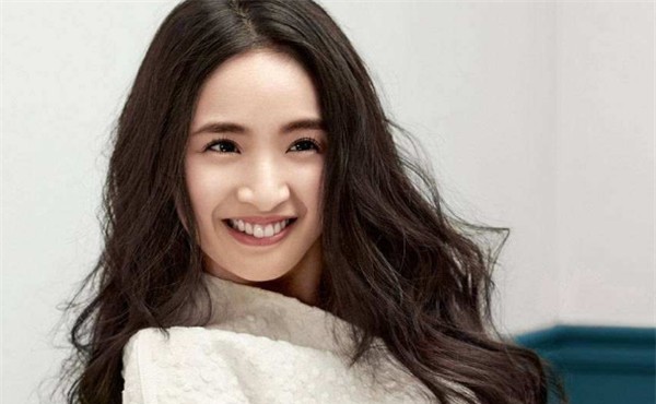 原创盘点4位娃娃脸女星除了赵丽颖你还知道谁