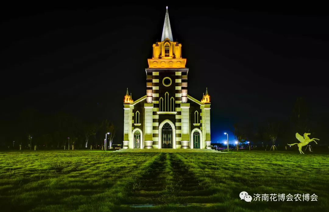 麦丘古邑,清水神洼.呈古今之幻象,处三七而休嘉.