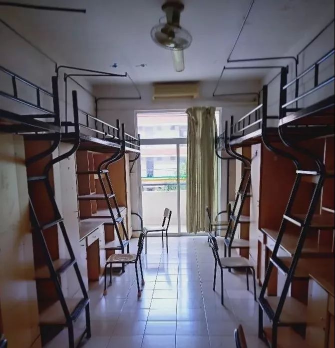 站附近公交站地址:福州市闽侯县上街镇建平路48号学校地址福州第一