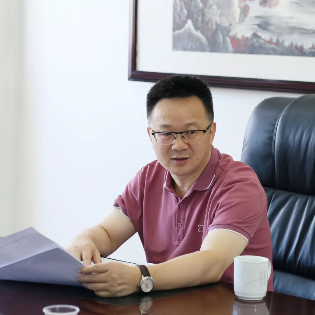 会议最后由刘静波校长从五个方面进行总结发言:一,做好特别防护期的