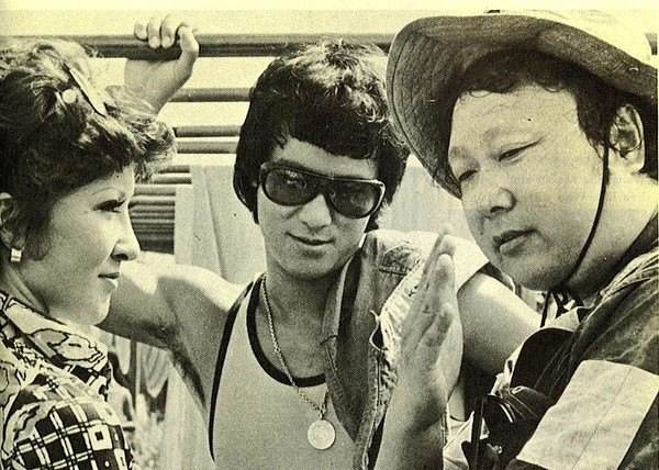 谁说丁佩不会功夫她与陈鲁豫做节目表演寸劲拳让人刮目相看