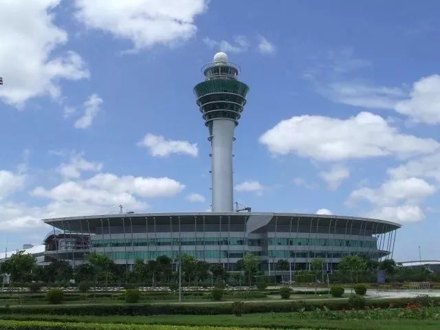 广州终端区空域和广州白云国际机场起降的民用航空器飞行和管制指挥