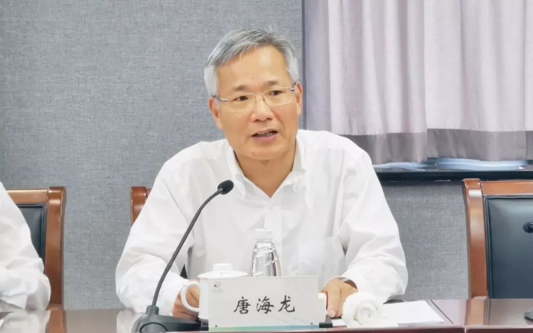 唐海龙指出,率先推进5g网络建设和示范应用,是贯彻落实全市推进5g建设