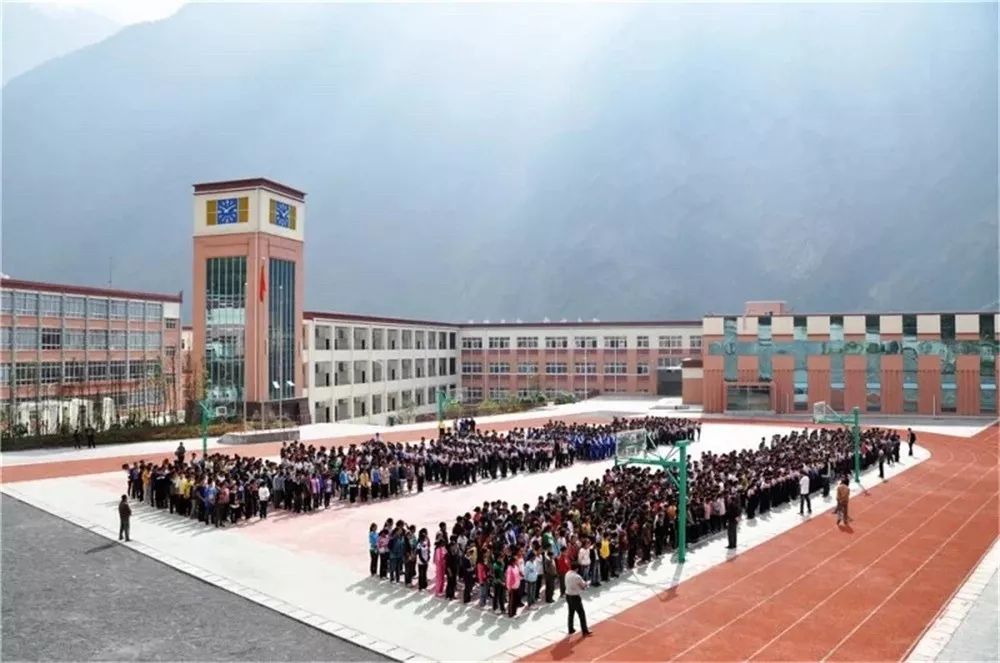 【教师风采】时光不语·静待花开——理县中学高一教师团队介绍