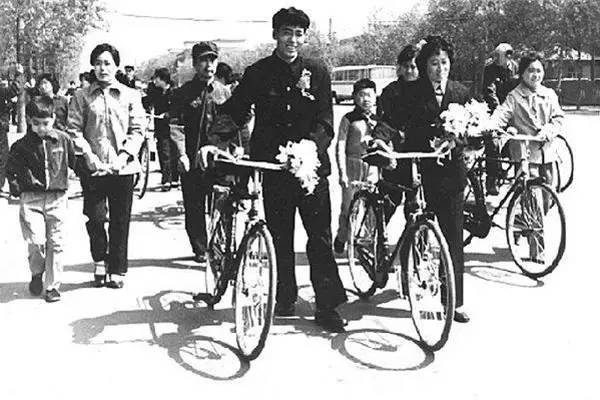 7、80年代的新旧“四大件”，见证中国时代的变迁 搜狐大视野 搜狐新闻 