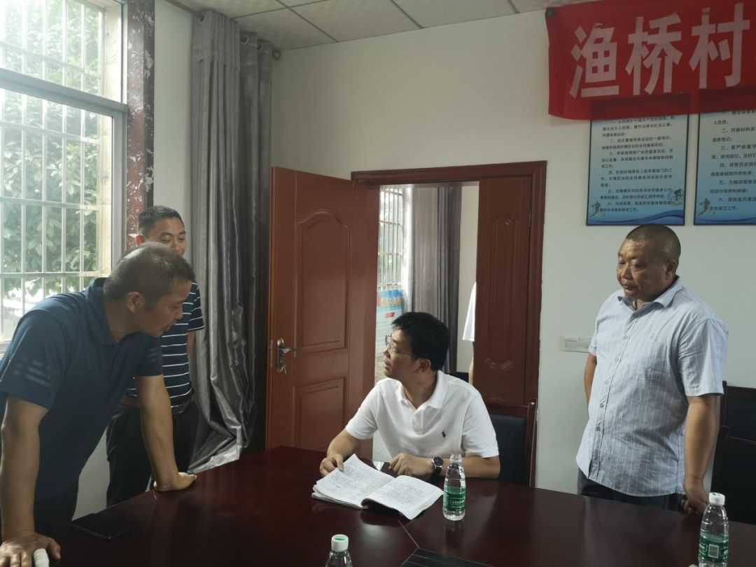 县委常委县委组织部部长刘战平到香田乡调研指导工作