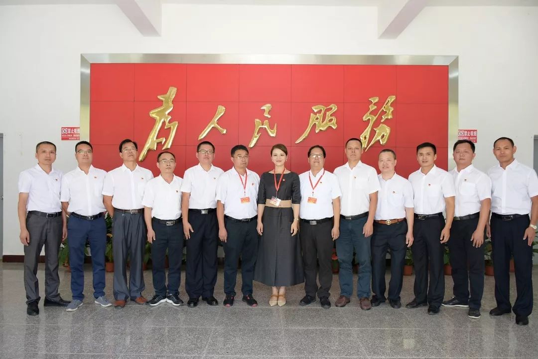 周成德同志满票当选为翔云镇人民政府镇长