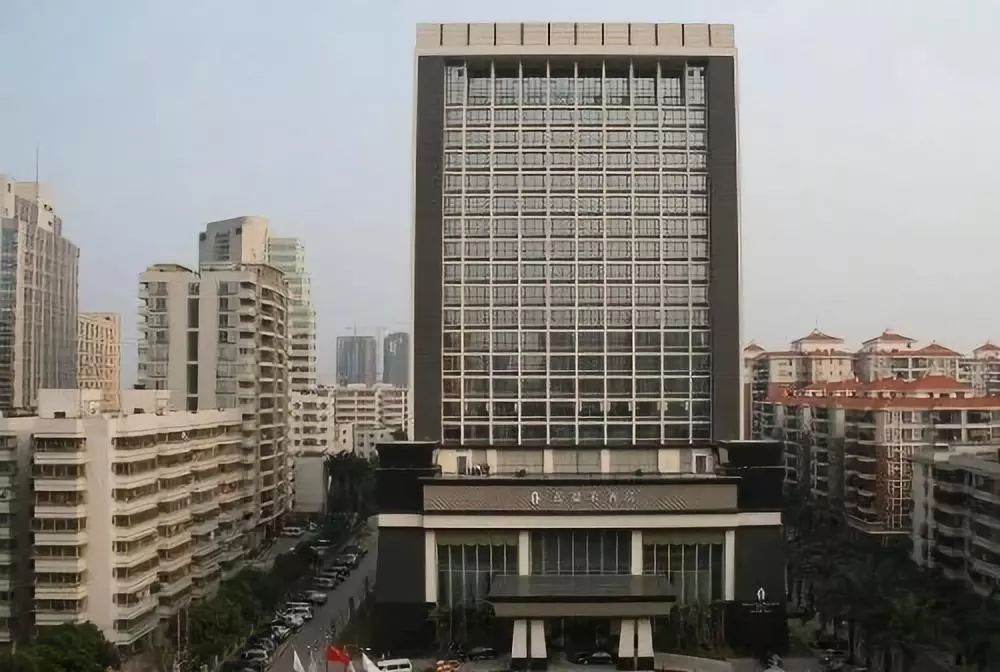 入住湛江嘉瑞禾酒店楼高22层,建筑面积45000余平方米,由深圳嘉瑞禾