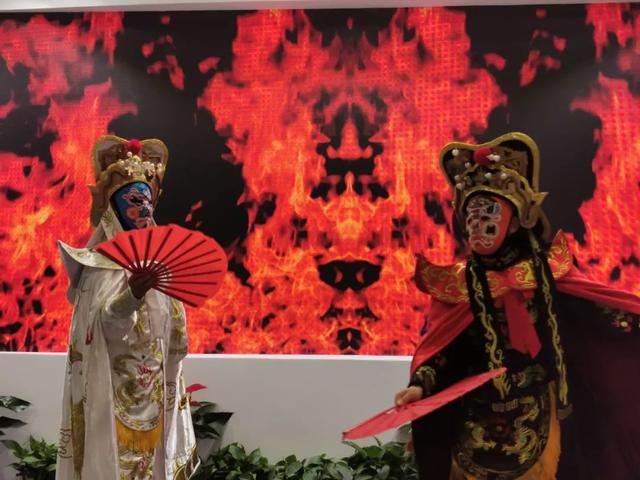 旅博会川剧变脸临江寺豆瓣东峰剪纸雁江这些元素亮相第六届旅博会