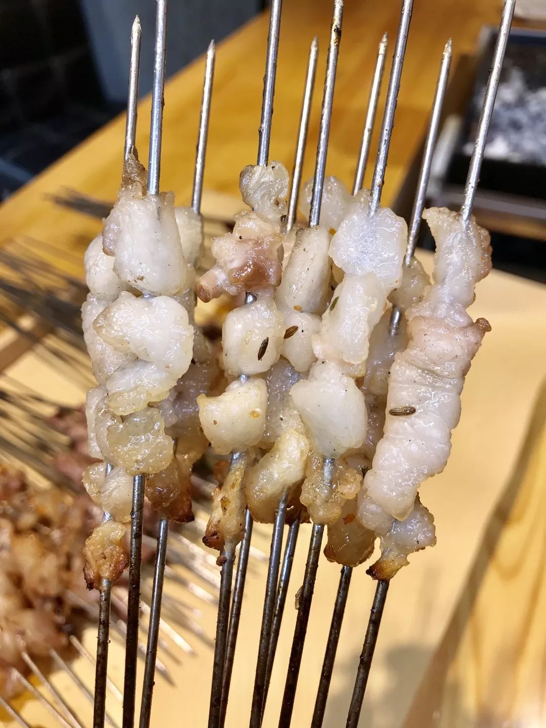 敢叫原味的都不简单一定要撸镇店之宝牛燕翅奶盒子牛肉生串