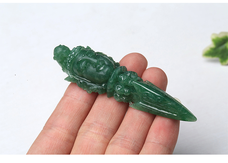 慈禧太后为何对翡翠降魔杵爱不释手,它究竟有什么作用?