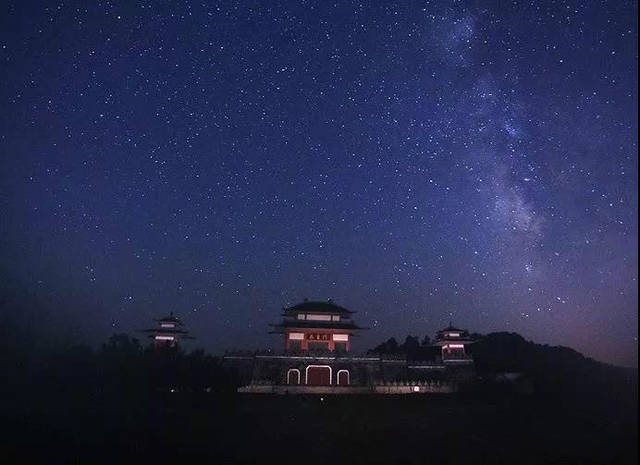 好消息即日起持神州旅行卡免费畅游七星台浩瀚星空美得令人窒息
