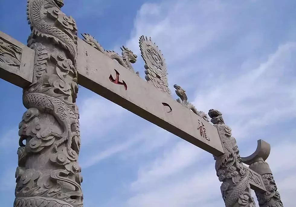 文旅泗水西北30里龙门山下灵光寺