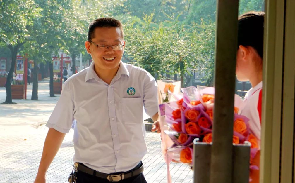 滋兰树蕙桃李沁芳莘村中学举行教师节庆祝表彰大会