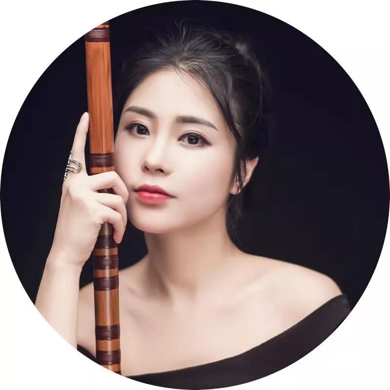吴双上海音乐学院研究生三年级.2016作为中国大学生代表出访日本.