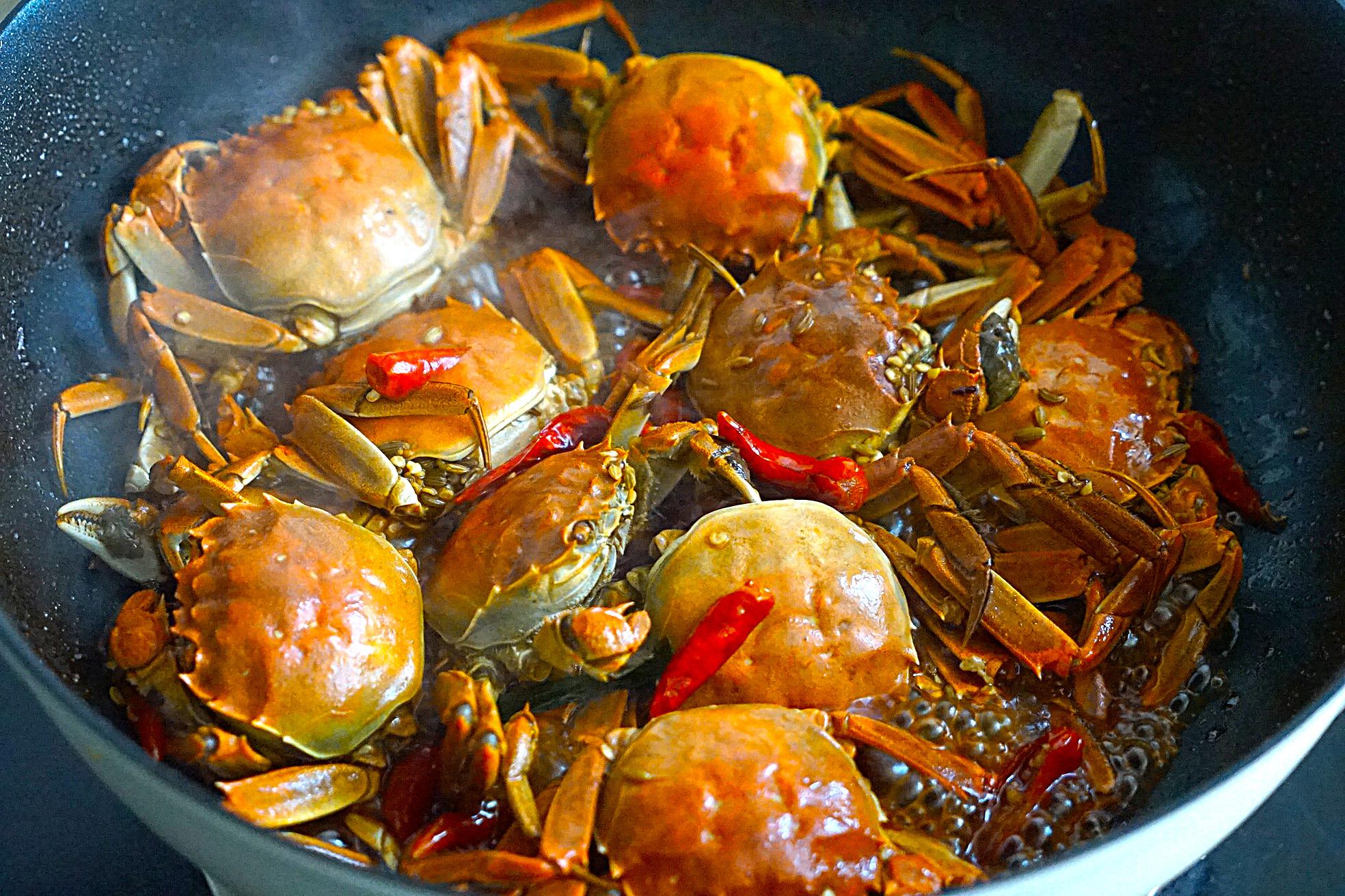 原创螃蟹这样做麻辣鲜香比清蒸还要过瘾一个人吃掉一斤真解馋