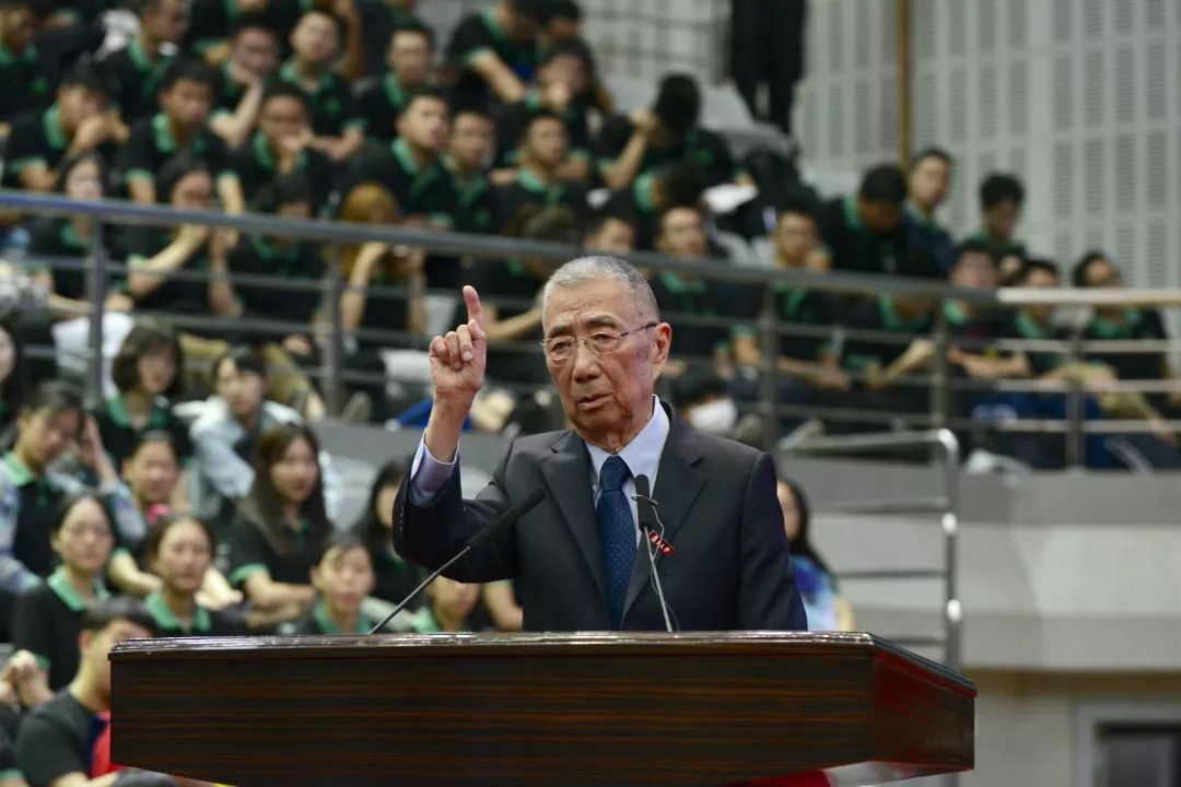 诺贝尔物理学奖获得者丁肇中复旦大学校长许宁生院士开学寄语新生