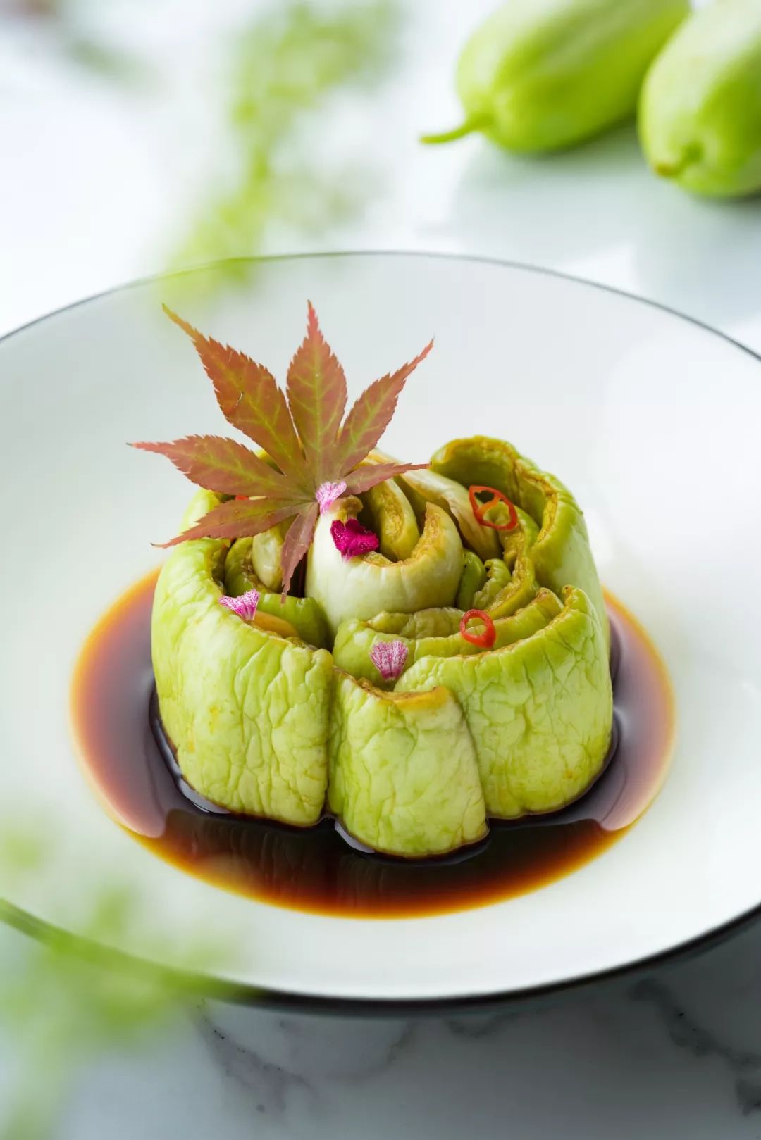 娇小可爱的玉女瓜,是一种皮薄,脆甜,清爽的水果黄瓜,不止名字小清新