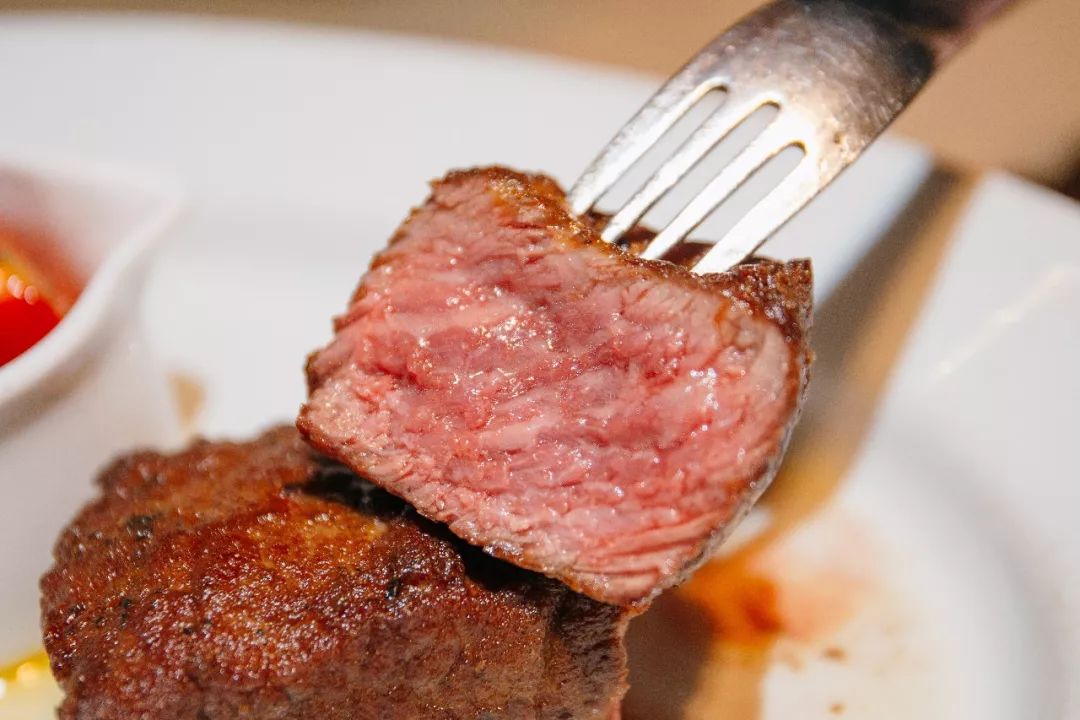 68折吃牛排这么牛的操作在牛排家才见得到