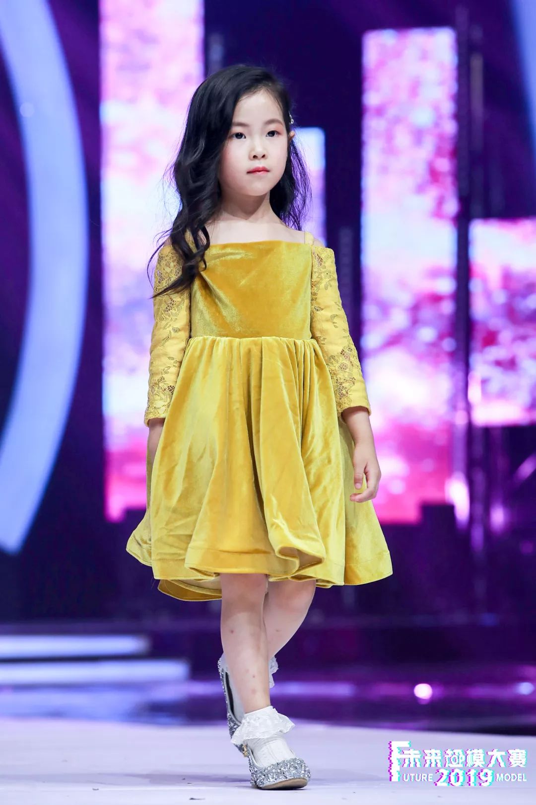 咱厝也有小童星泉港娃获全省少儿模特总决赛桂冠