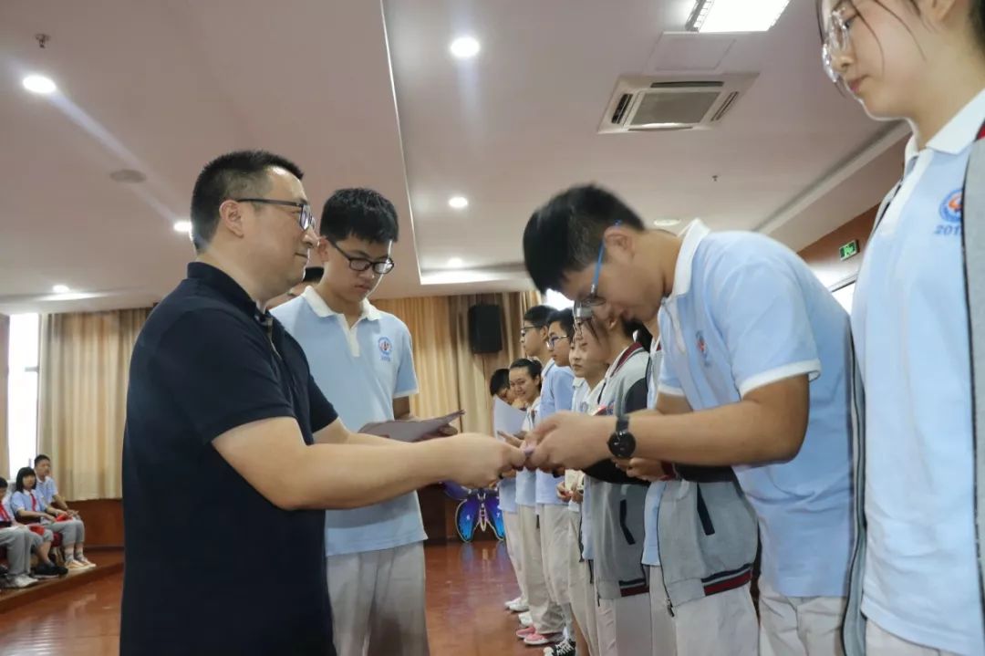 为祖国高歌,与梦想同行——临平一中开学典礼,盛况来袭_年级