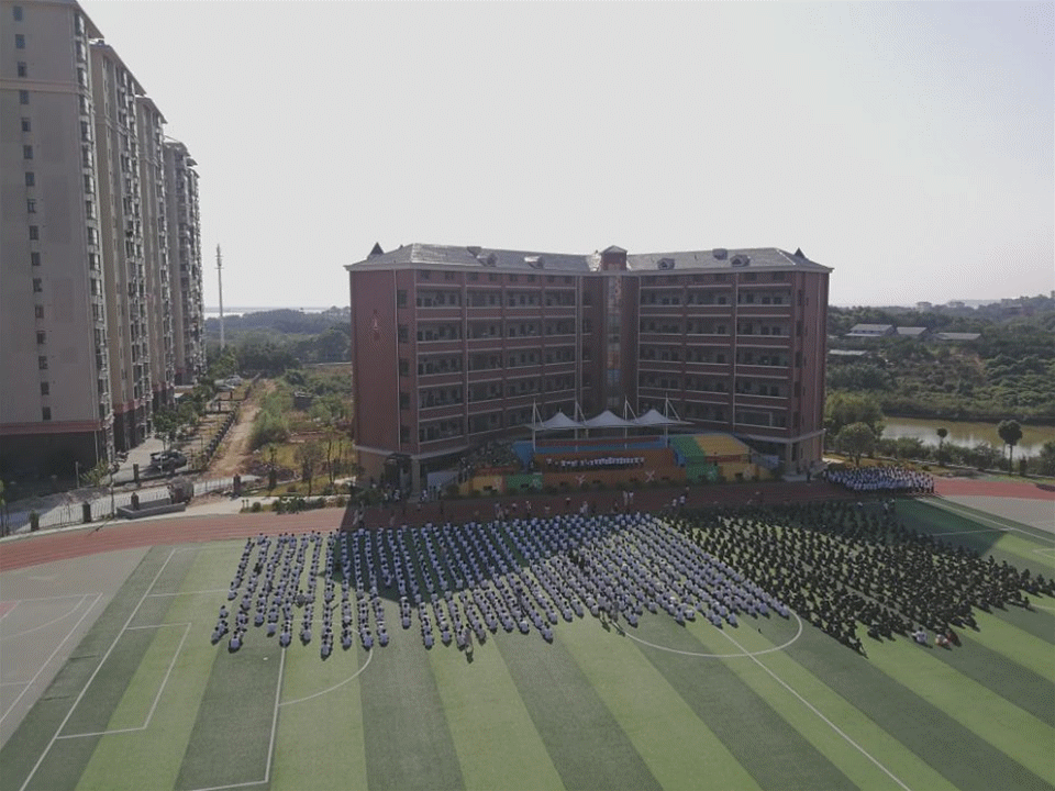 湘一南湖:近百万奖学金,军训汇演,给最努力的你!_岳阳市