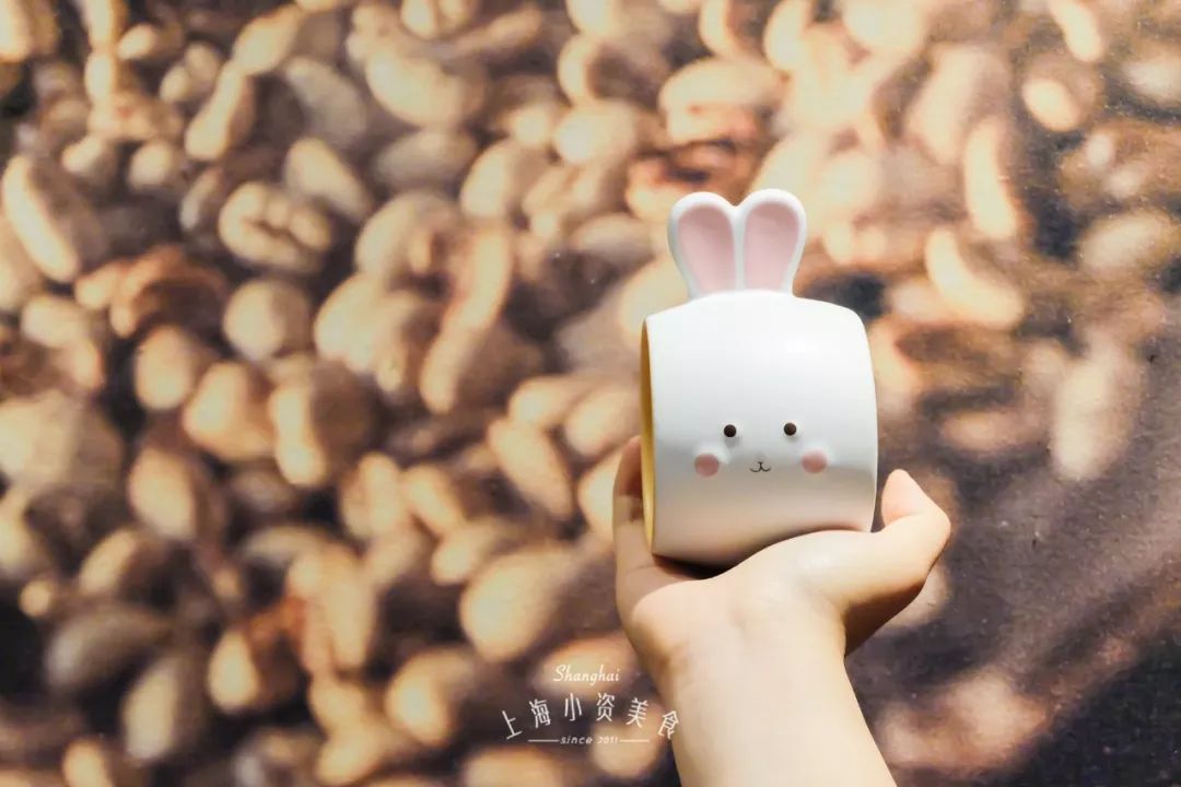 星巴克中秋新品玉兔杯超萌超吸睛美腻停不下来