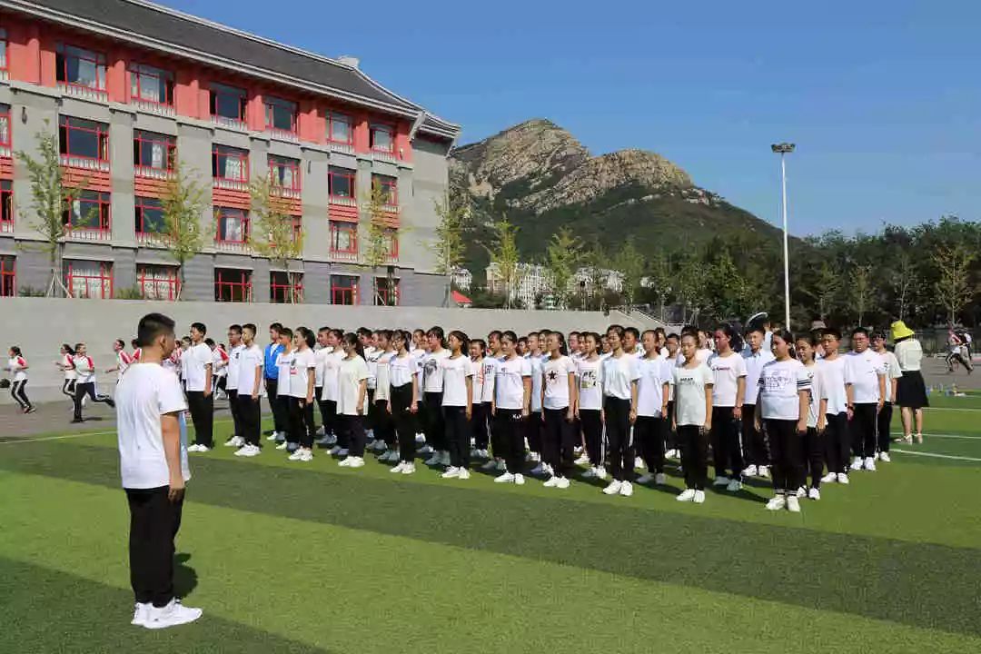 书院新闻恰同学少年风华正茂呈飒爽英姿试比天高