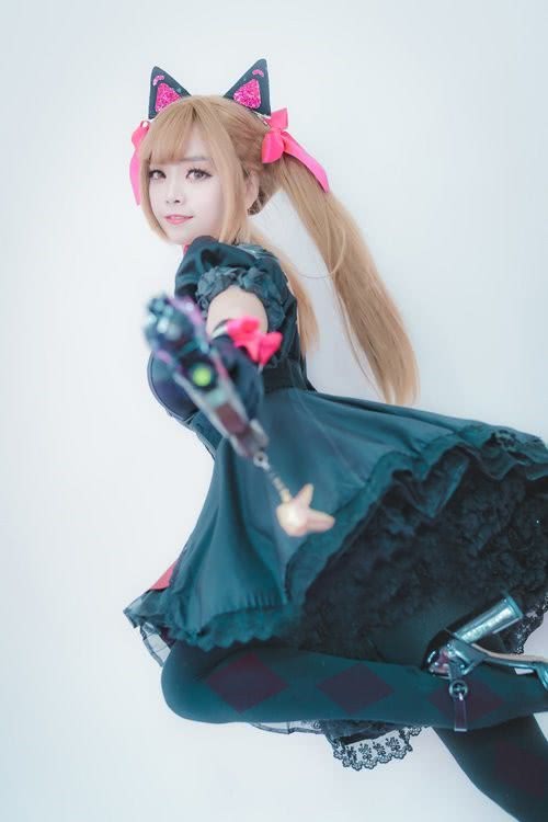 韩国妹子黑猫装扮娇俏迷人本色出演守望先锋的dva