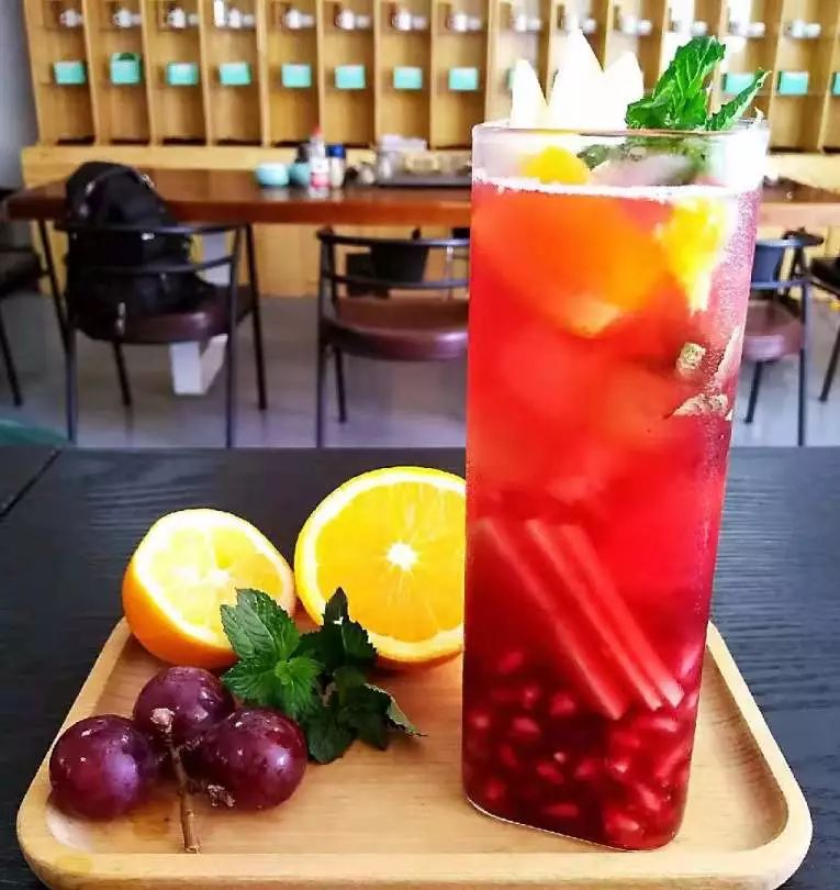 软籽石榴上市了如何做好一款冷热饮石榴水果茶