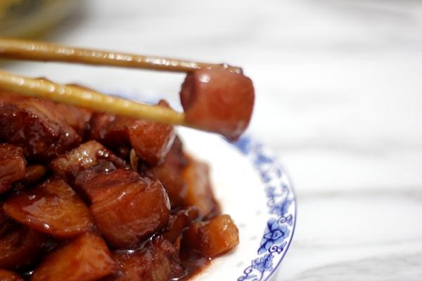 南乳红烧肉腐乳分南北烧肉各有味红烧肉这样做土豆比肉还好吃