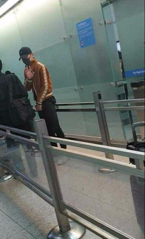 粉丝整理的邓伦暖心时刻,遇到粉丝自然鞠躬感谢,真的好温柔