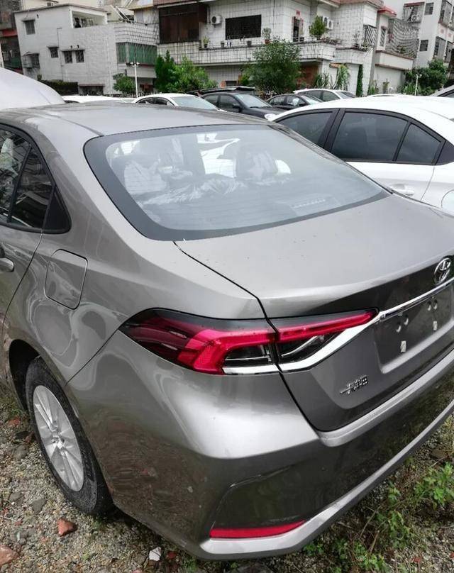 18l进口发动机全新设计车长太惊艳新卡罗拉你买单吗