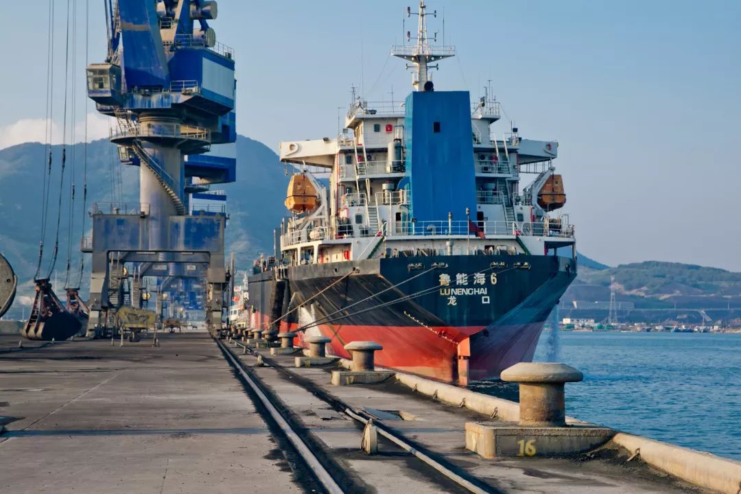 厉害了我的长兴岛港连续四年货物吞吐量平均增长38