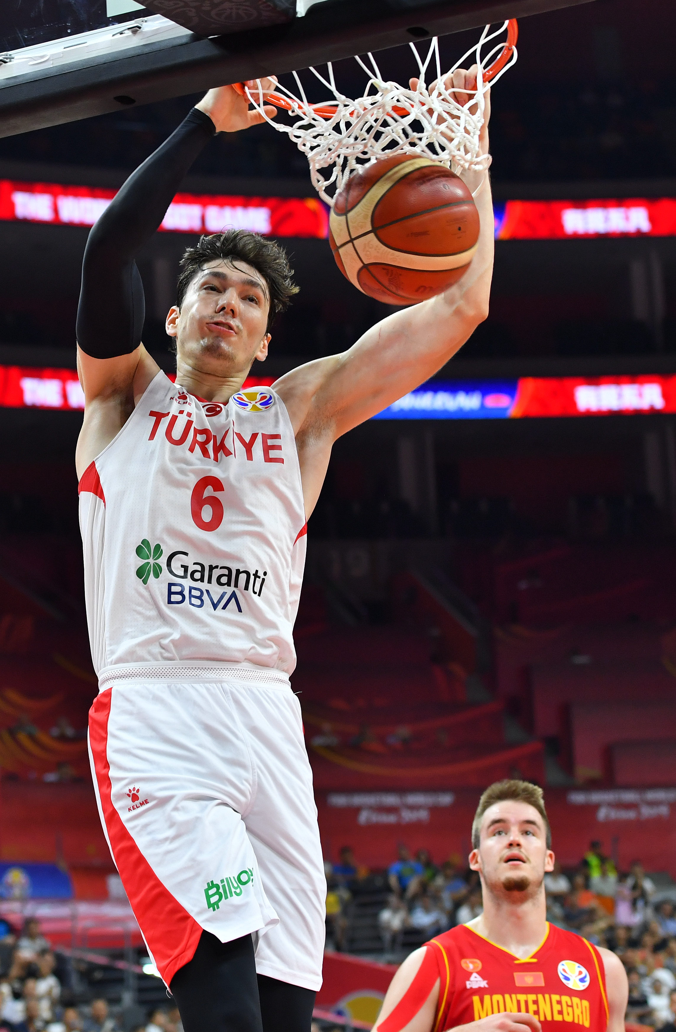 篮球小组赛第二阶段土耳其队对阵黑山队