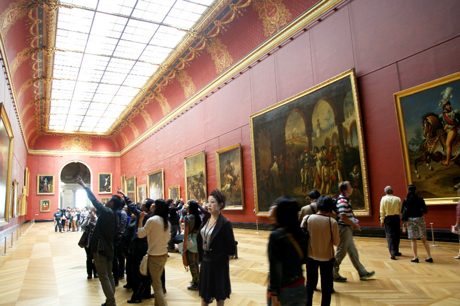 《松鹤似锦》展示田秀珍在卢浮宫《黄河咆哮》书画展田秀珍国画精品