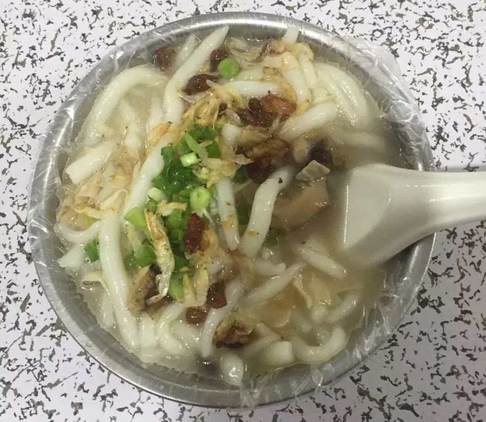 客家特色小吃之一,河源人称它为"老鼠粉".