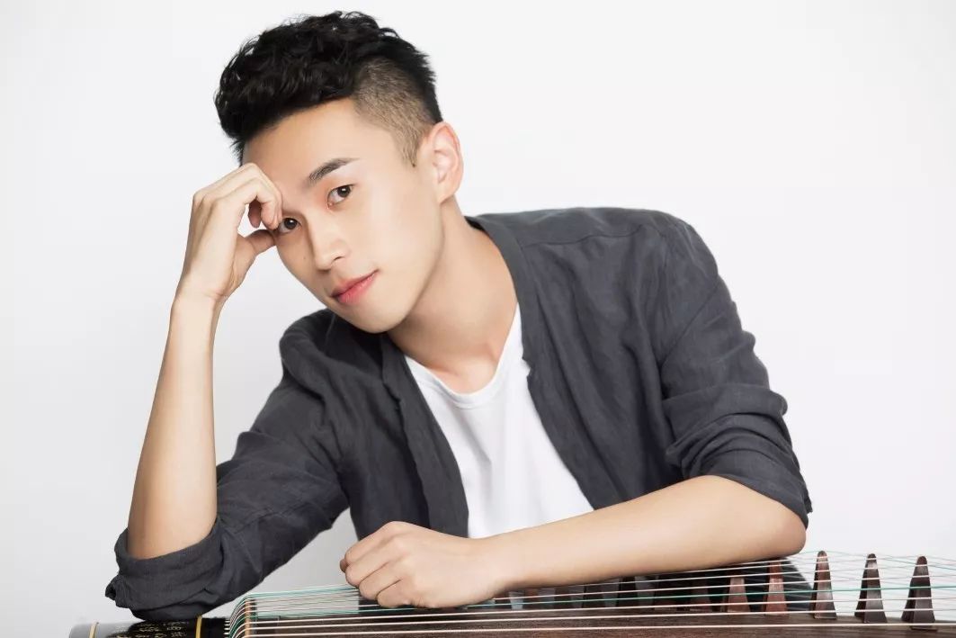 人间九月天 ,男神黄伟杰与你一起度过大理慢时光!