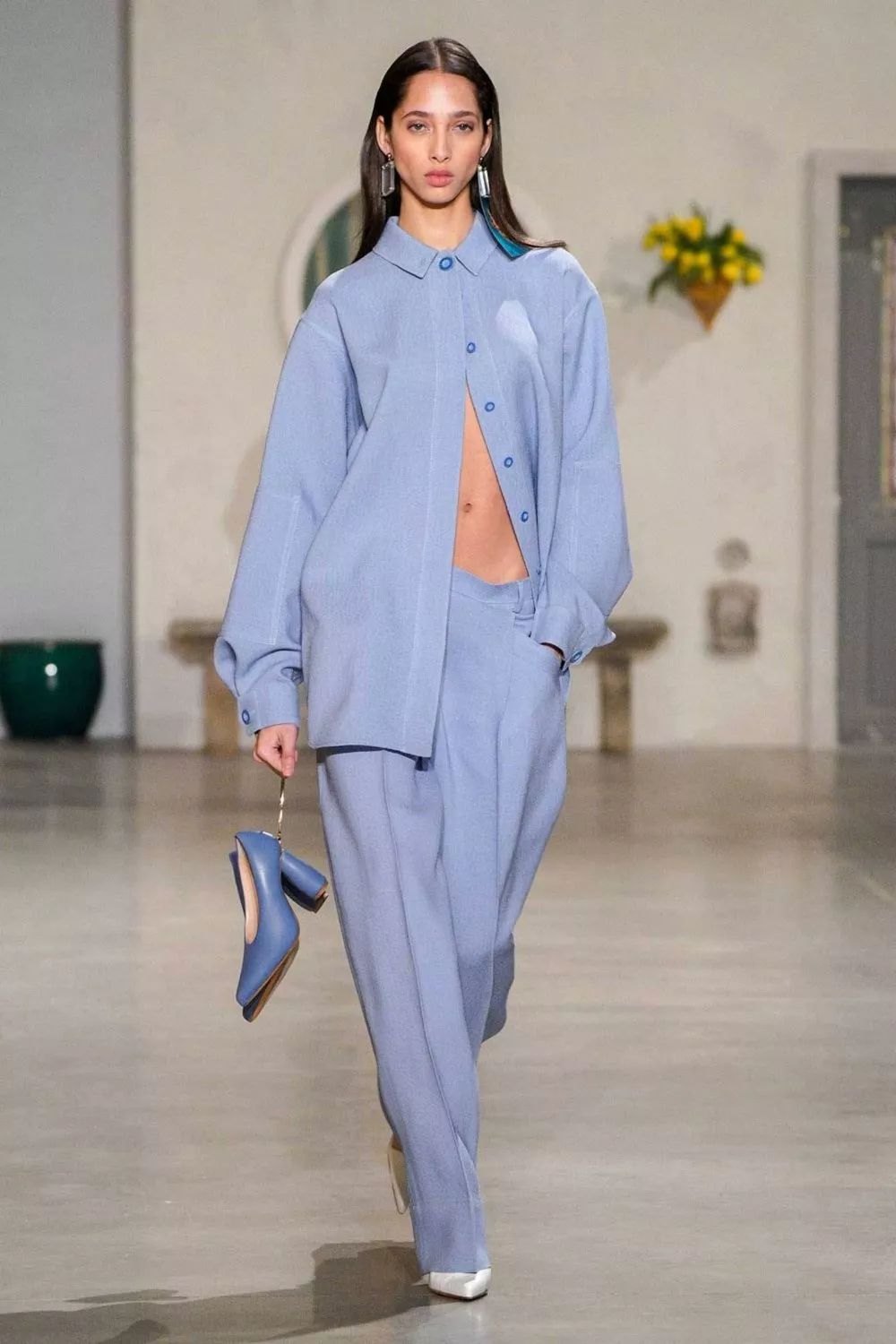 法系新浪潮极简主义风格兼容古典现代摩登感jacquemus2019秋冬系列