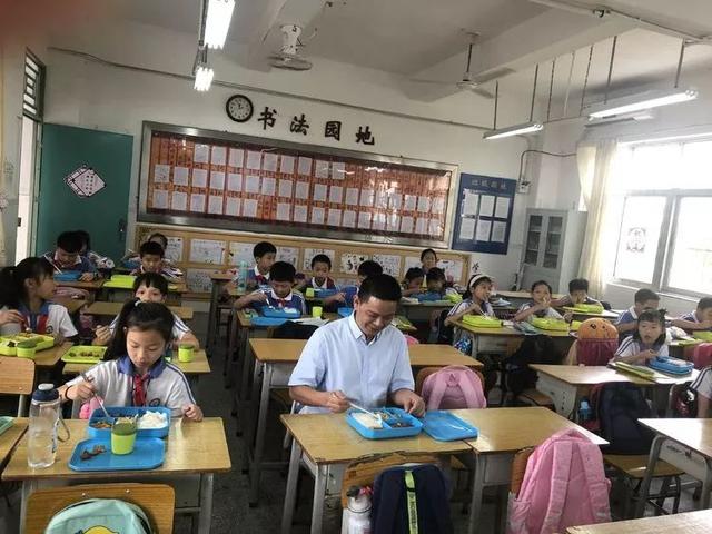 龙岗177所学校提供校内午餐，现场是这样的(图25)