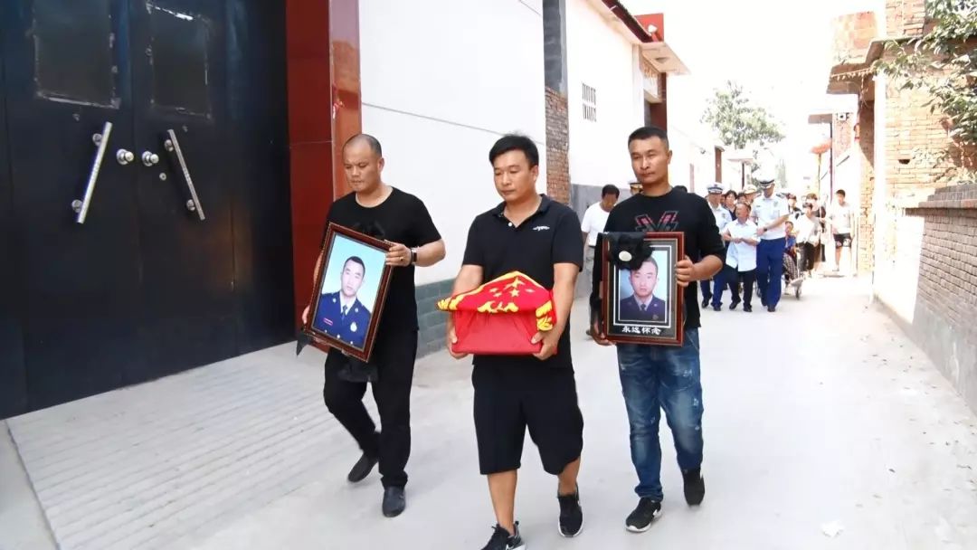 英雄回家英雄贾灿业我们接你回家