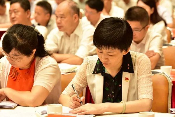 省纪委常委省委巡视四组组长正厅级巡视专员冯新婷来榕作规则规定专题